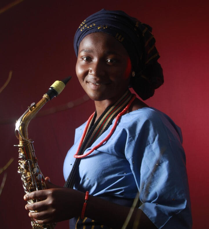 Lady playing sax